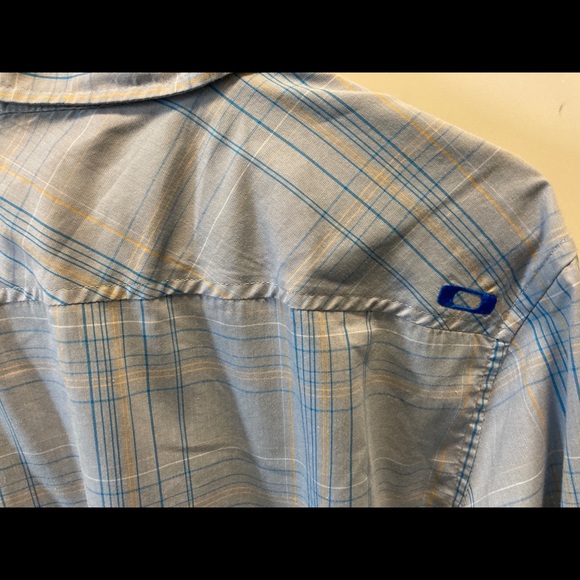 Oakley men’s button up long sleeve shirt - Picture 2 of 4